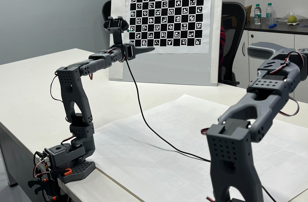 Fixed target while wrist camera moves through multiple poses